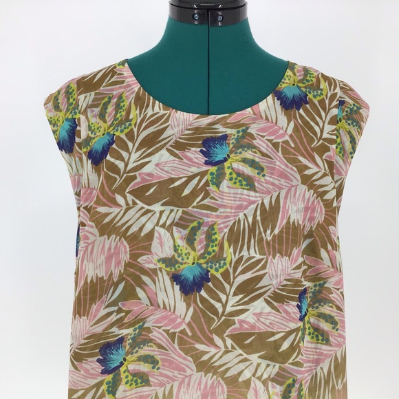 Cabi Clothing Parlor Top #5216, Medium - Picture 2 of 16
